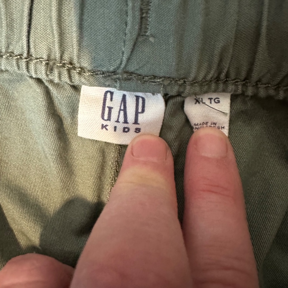 Gap kids boy's khaki chinos with elastic cuff. Like New! - Picture 2 of 5